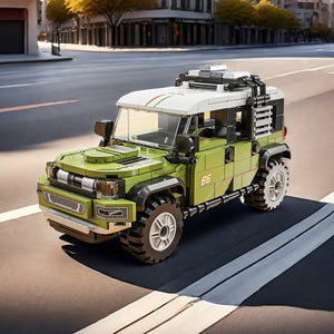 GREEN OFF-ROAD CAR | 330 pieces